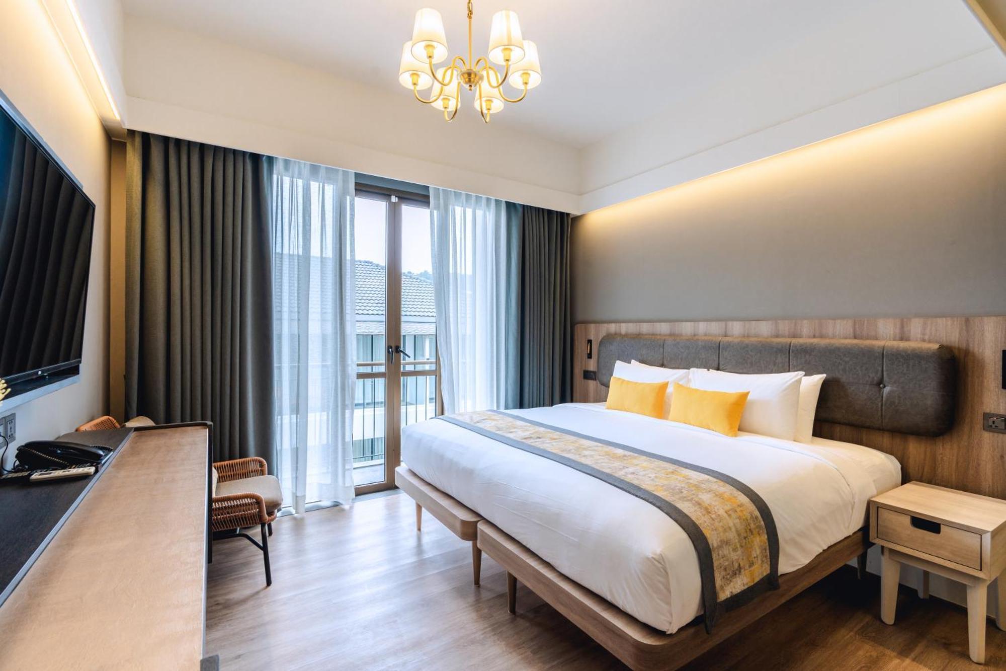 Bandalo Boutique Hotel Patong Exteriör bild